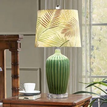 Amerikāņu lauku zaļā keramikas galda lampas, dzīvojamās istabas, ēdamistabas, guļamistabas gultas lampa Eiropas retro emerald luksusa galda lampa